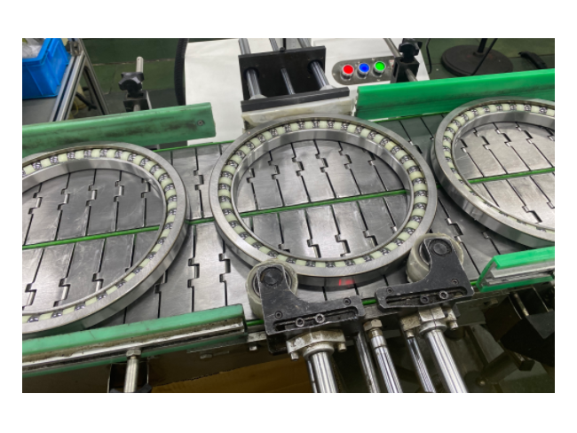 加工中心軸承壞了影響精度嗎？怎么防止軸承損壞？